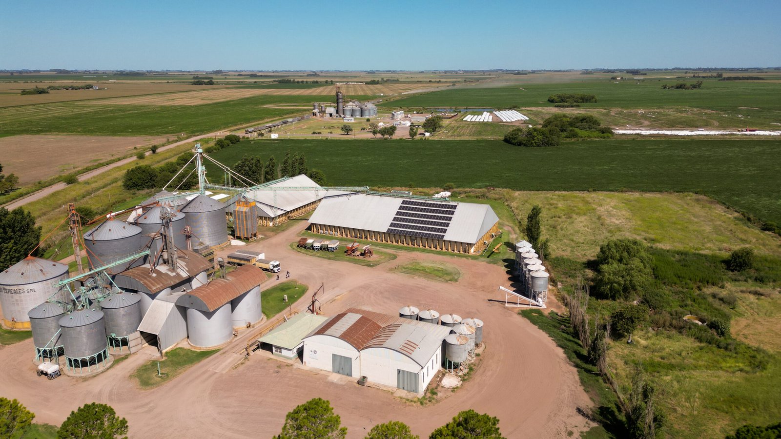 Establecimiento agropecuario con instalación solar de Offgrid.